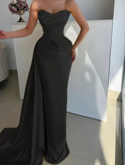 Mermaid / Trumpet Evening Gown Elegant Dress Formal Wedding Floor Length Sleeveless StraplessMother Of the Bride Dress Satin with Rhinestone Glitter Ruched