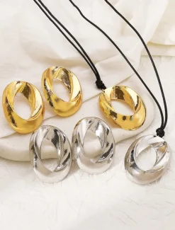 Minimalist Silver Hollow Circle Pendant Necklace & Earrings Set – Modern Geometric Jewelry for Women