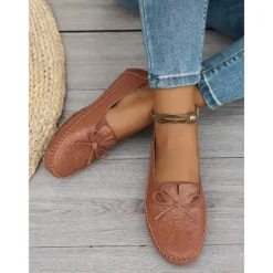 Moccasin Loafers for Women – Soft Shoes with Bow Detail and Rhinestone Design, Ideal for Casual Comfort and Spring/Summer Walks