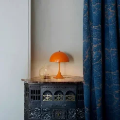 Mushroom Lamp Plug in Bedside Lamp Bedroom Table Lamps Light Luxury Nordic Retro Small Table Lamp Bedroom Bedside Light Decorative 110-240V