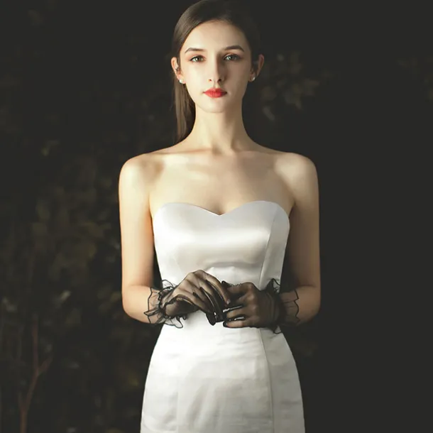 Net Wrist Length Glove Party / Evening / Lace With Ruffles / Solid Wedding / Party Glove