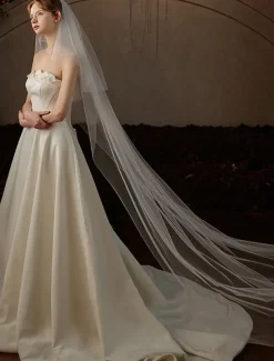 One-tier Comtemporary / Stylish Wedding Veil Cathedral Veils with Faux Pearl Tulle