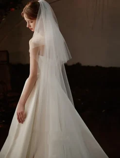 One-tier Comtemporary / Stylish Wedding Veil Cathedral Veils with Faux Pearl Tulle