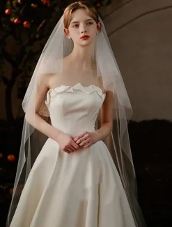 One-tier Comtemporary / Stylish Wedding Veil Cathedral Veils with Faux Pearl Tulle