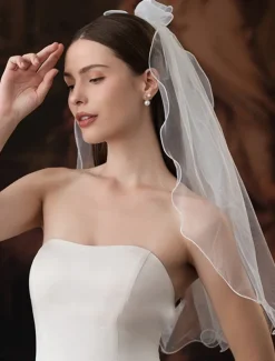 One-tier Comtemporary / Stylish Wedding Veil Cathedral Veils with Faux Pearl Tulle