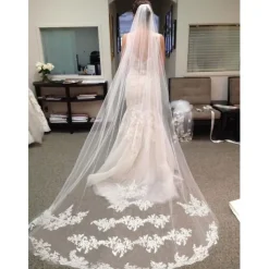 One-tier Lace Wedding Veil Chapel Veils with Trim POLY / 100% Polyester / Drop Veil