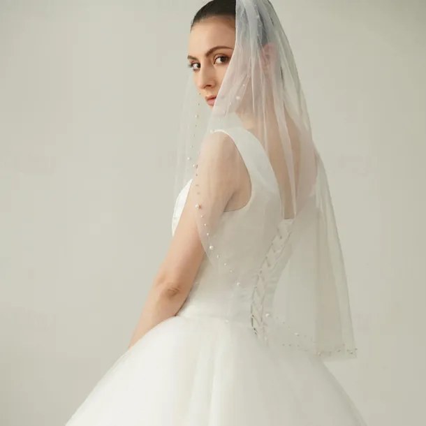 One-tier Pearl Wedding Veil Elbow Veils with Faux Pearl 35.43 in (90cm) Tulle
