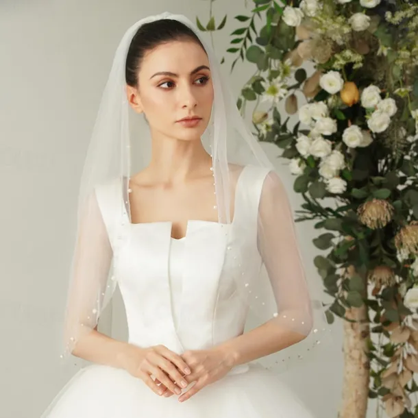 One-tier Pearl Wedding Veil Elbow Veils with Faux Pearl 35.43 in (90cm) Tulle