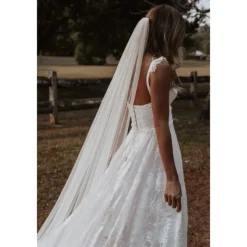 One-tier Simple / Sparkle & Shine Wedding Veil Cathedral Veils with Sequin 110.24 in (280cm) Tulle