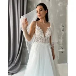 One-tier Stylish / Simple Wedding Veil Chapel Veils with Beading Tulle