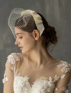 One-tier Stylish Wedding Veil Blusher Veils / Birdcage Veils with Ribbon Bow Tulle