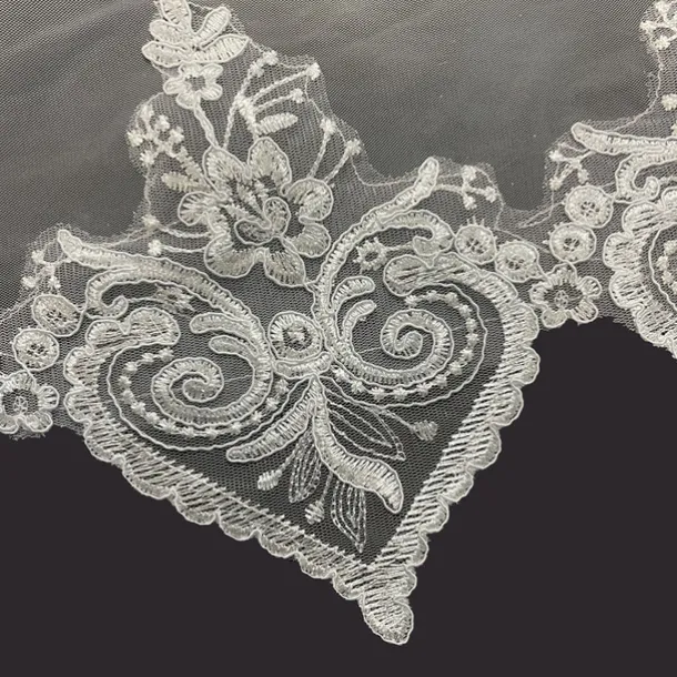 One-tier Vintage Inspired / Sweet Wedding Veil Cathedral Veils with Appliques 59.06 in (150cm) Lace