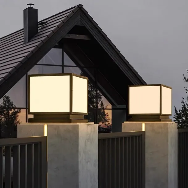 Outdoor Column Light IP65 E26 Waterproof Glass Column Light Outdoor Square LED Column Light Villa Courtyard Fence Landscape Column Light Aluminum Column Light