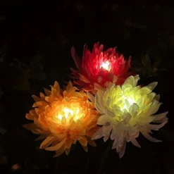 Outdoor Solar Garden Stake Lights Solar Chrysanthemum Flower Lights Waterproof LED Solar Decorative Powered Lights For Garden Pathway