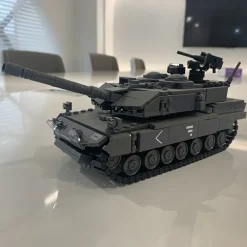 898pcs City SWAT Police Rotating Crawler Tank Model - Authentic Building Blocks with 4 Soldier Figures Weapon Accessories and Stacking Bricks for Creative Play Ideal Christmas Halloween and Birth