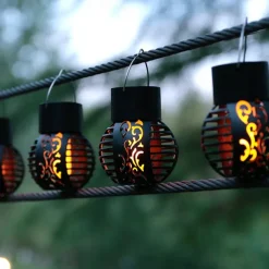 2/4pcs Outdoor Pathway Lantern Lights Hanging Solar Waterproof Garden Balcony Simulation Flame Hanging Light Christmas Outdoor Waterproof Courtyard Holiday Party Landscape Decoration Light