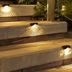 4pcs Solar Outdoor Deck Lights Waterproof Courtyard Garden Scenic Villa Park Light Balcony Stairs Wall And Railings Decorated With Solar Night Lights
