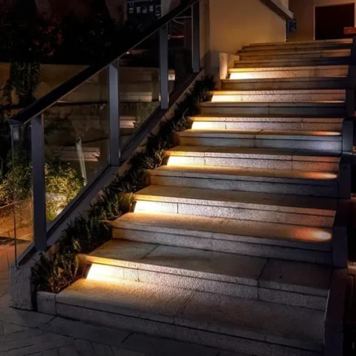 2/6pcs Solar Step Lights, Outdoor Deck Lights Triangle Solar Deck Lights IP67 Waterproof Auto on Off Decoration Lights for Stair Patio Yard, Driveway, Porch, Front Door, Sidewalk, Warm White