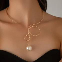 Pendant Necklace Imitation Pearl Women's Elegant Fashion Artistic Beads Wedding irregular Necklace For Wedding Party Prom