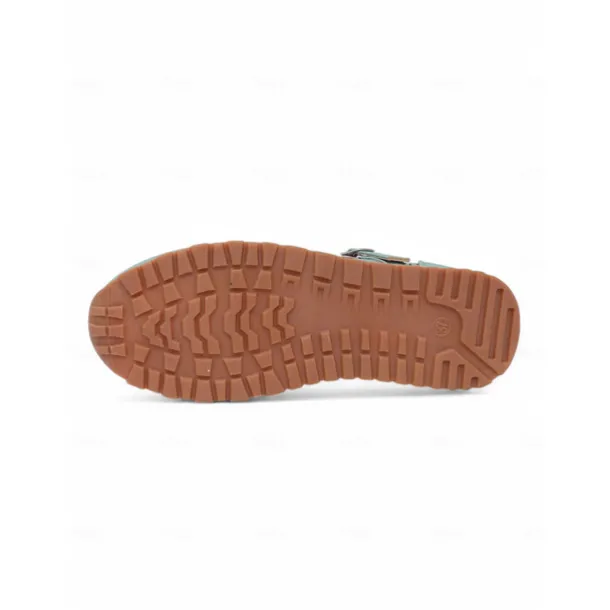 Perforated Sneakers for Women – Stylish Walking Shoes with Strap Design and Comfort Fit, Ideal for Outdoor Activities and Everyday Wear