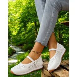 Perforated Sneakers for Women – Stylish Walking Shoes with Strap Design and Comfort Fit, Ideal for Outdoor Activities and Everyday Wear