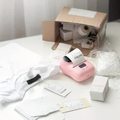 Phomemo M110 Thermal Label Makers - Portable BT Thermal Label Maker Printer For Barcode, Clothing, Jewelry, Retail, Mailing, Compatible With Android, IOS, Windows & Mac, With 1 Roll 40×30mm Label