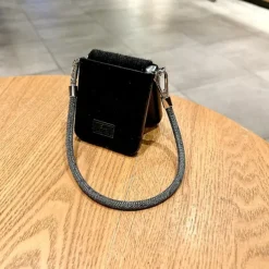 Phone Case For Samsung Galaxy Z Flip 7 Z Flip 6 Z Flip 5 Z Flip 4 Z Flip 3 Back Cover with Wrist Strap Shockproof Retro TPU Plush