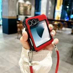 Phone Case For Samsung Galaxy Z Flip 7 Z Flip 6 Z Flip 5 Z Flip 4 Z Flip 3 Back Cover with Wrist Strap Shockproof Retro TPU Plush