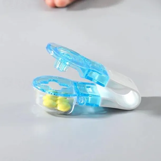 Pill Crusher, Medicine Separator, 2-in-1 Multi-functional Medicine Container, Pill Cutting Box, Medicine Grinding Box, Pill Dispenser, Portable Pocket Pill Box