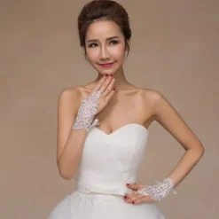 Polyester / Terylene Wrist Length Glove Sweet Style / Flower Style With Floral / Crystals / Rhinestones Wedding / Party Glove