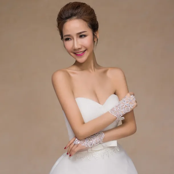 Polyester / Terylene Wrist Length Glove Sweet Style / Flower Style With Floral / Crystals / Rhinestones Wedding / Party Glove
