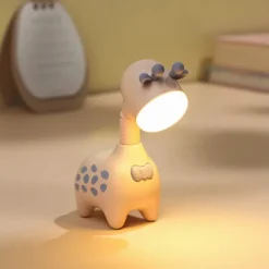 Popular Style Kids Animal Night Light Cute Giraffe Rechargeable Reading Lamp with Movable Head Children Small Gift Giraffe Night Light Dormitory Bedhead LED Sleeping Light Retractable Fun Table Lamp