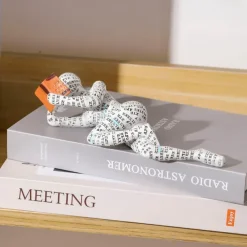 Reading Bookshelf Decor,Reading Woman Figurine,Resin Statue Thinker Style,Abstract Sculptures Figurines for Home Decor Modern Office Shelf Desktop