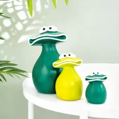 Resin Sculpture of Three Frogs - Sad Big Mouth Frog Statue Decoration, Resin Frog Animal Decoration for Garden and Home.
