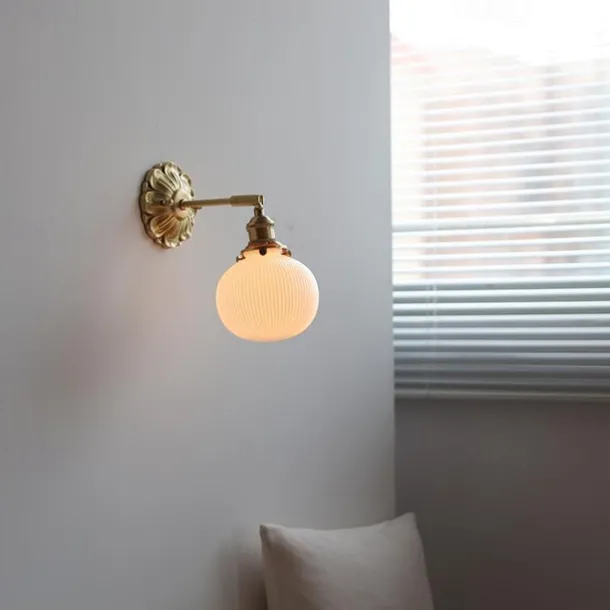 Ribbed Ceramic Ball Shaped Wall Light with Brushed Brass Carved Flower Lamp Fixture Nordic Modern LED Wall Lamp 85-265V