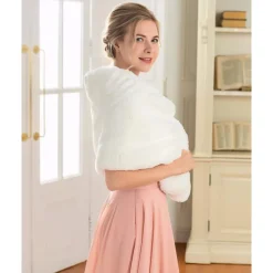1920s Bride Wedding Fur Shawls and Wraps Winter Bridal Faux Fox Fur Stoles and Scarfs for Women and Bridesmaids