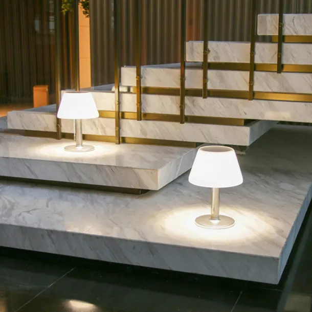 Solar Retro Desk Lamp - Waterproof Outdoor Table Floor Lamp for Bar, Garden, Terrace, Villa, Bar