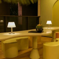 Solar Retro Desk Lamp - Waterproof Outdoor Table Floor Lamp for Bar, Garden, Terrace, Villa, Bar