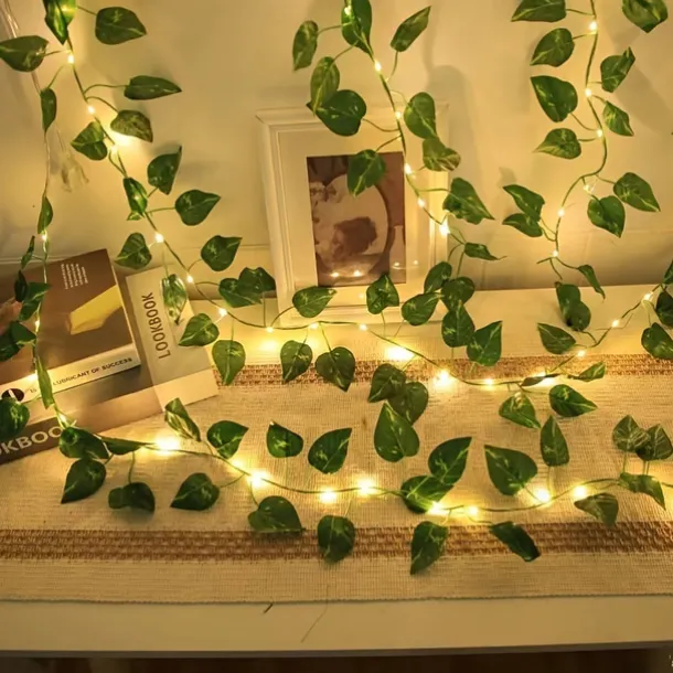 Solar Vine String Lights Ivy Lights LED Artificial Rattan Green Plant LED Solar String Light Outdoor Waterproof Led String Hanging Lights for Yard Fence Wall Hanging Wedding Decoration