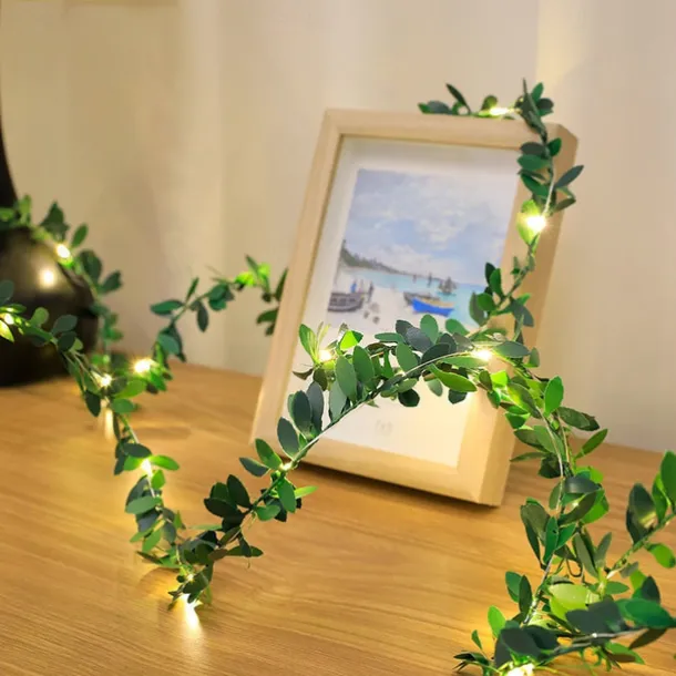 Solar Vine String Lights Ivy Lights LED Artificial Rattan Green Plant LED Solar String Light Outdoor Waterproof Led String Hanging Lights for Yard Fence Wall Hanging Wedding Decoration