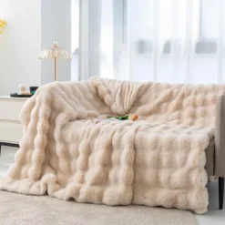 Super Soft Faux Fur Throw Blanket Royal Luxury Cozy Plush Blanket use for Couch Sofa Bed Chair, Reversible Fuzzy Faux Fur Velvet Blanket