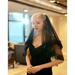 Two-tier Antique / Lace Applique Edge Wedding Veil Elbow Veils with Embroidery / Splicing 21.65 in (55cm) POLY / 100% Polyester