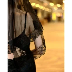 Two-tier Antique / Lace Applique Edge Wedding Veil Elbow Veils with Embroidery / Splicing 21.65 in (55cm) POLY / 100% Polyester
