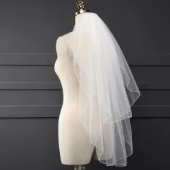 Two-tier Classic Style Wedding Veil Fingertip Veils with Solid Tulle