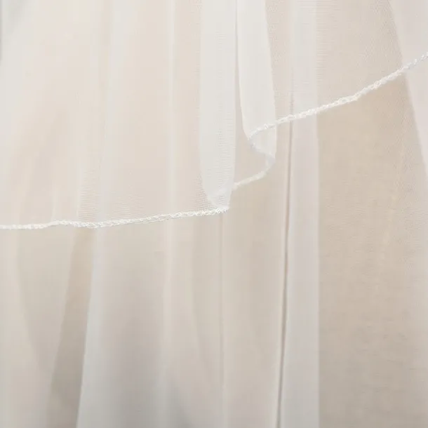 Two-tier Classic Style Wedding Veil Fingertip Veils with Solid Tulle