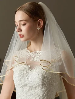 Two-tier Comtemporary / Stylish Wedding Veil Elbow Veils with Fringe Tulle