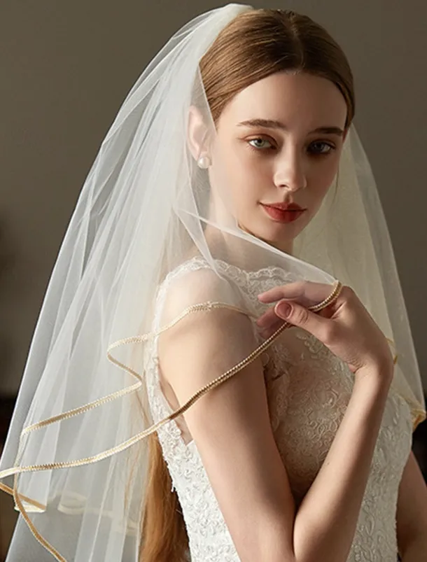 Two-tier Comtemporary / Stylish Wedding Veil Elbow Veils with Fringe Tulle
