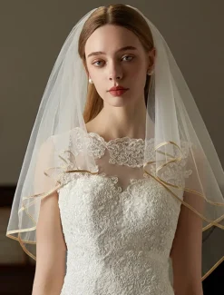 Two-tier Comtemporary / Stylish Wedding Veil Elbow Veils with Fringe Tulle
