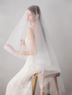 Two-tier Japan and Korea Style Wedding Veil Fingertip Veils with Fringe 62.99 in (160cm) Cotton / nylon with a hint of stretch / Drop Veil