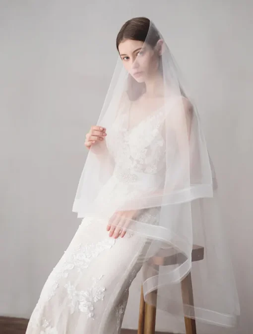 Two-tier Japan and Korea Style Wedding Veil Fingertip Veils with Fringe 62.99 in (160cm) Cotton / nylon with a hint of stretch / Drop Veil